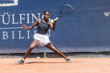 Noma Noha Akugue 11 - BL DTV Hannover - Der Club an der Alster : Ergebnis: 2:7